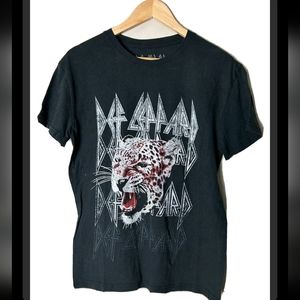 Def Leppard Graphic Tee-Shirt Size XL